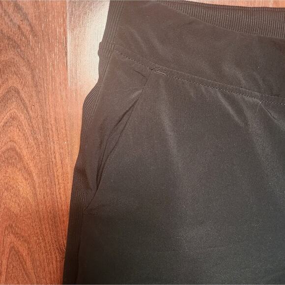 ATHLETA BROOKLYN ANKLE BLACK PANTS WITH POCKETS SIZE 6 - Picture 4 of 8
